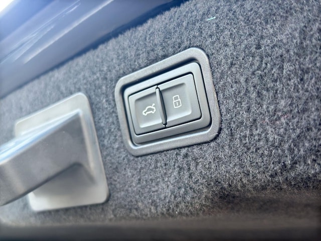 Audi A8 60 TFSI Hybride Lang Quattro