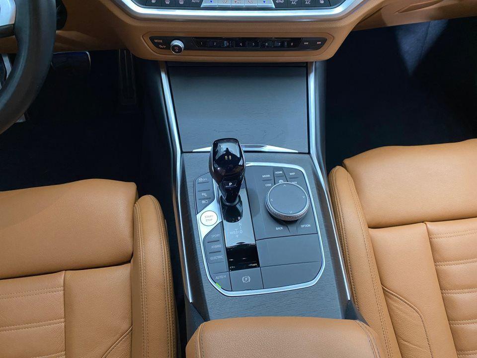 BMW 330 330e Touring