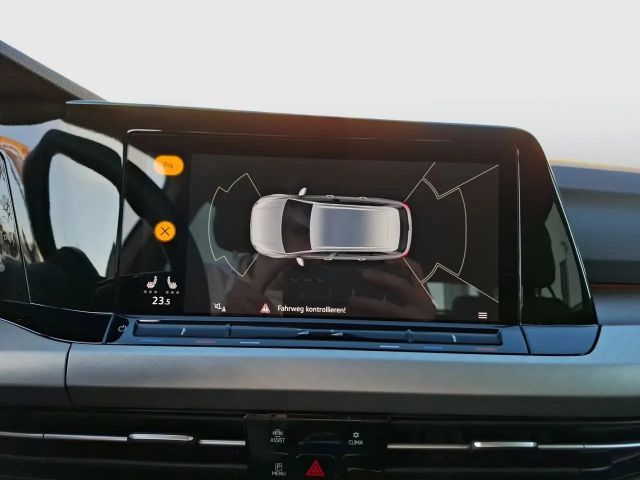 Volkswagen Golf Life Variant