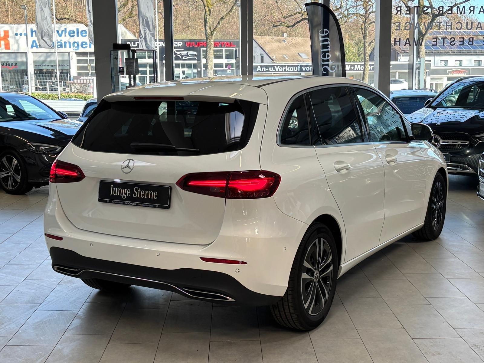 Mercedes-Benz B 200 Progressive Sedan