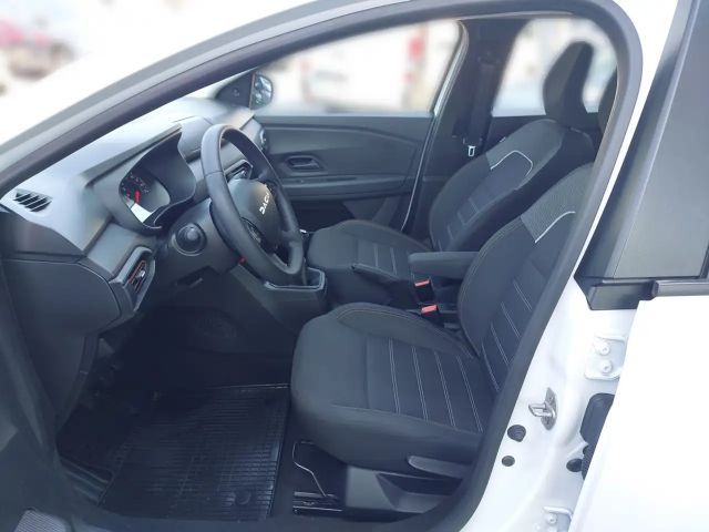 Dacia Sandero Essential Stepway TCe 90