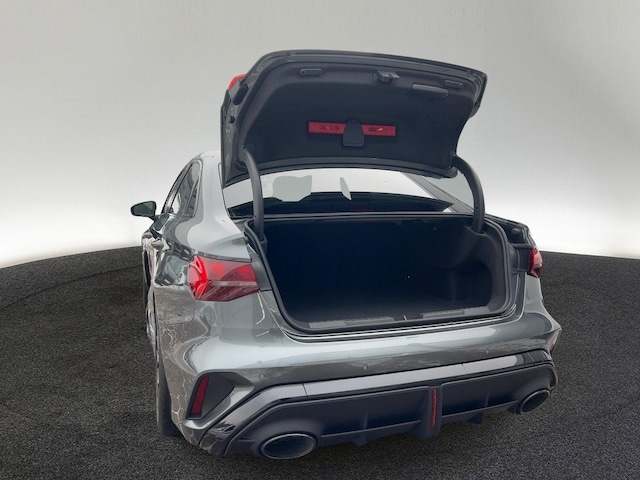 Audi RS3 Quattro S-Tronic Sedan