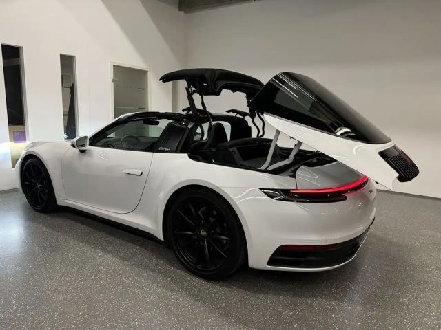 Porsche 911 4 Cabrio Targa