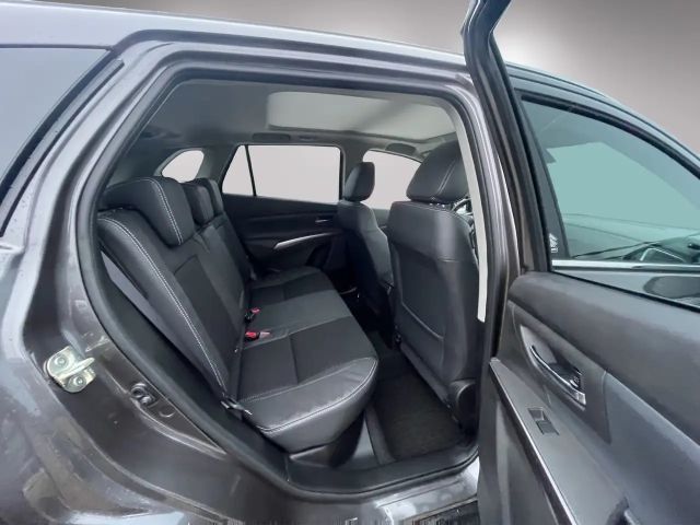 Suzuki S-Cross Flash Hybrid