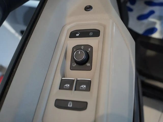 Volkswagen Multivan Style T7