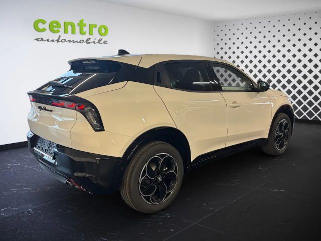 Alfa Romeo Junior AWD Ibrida