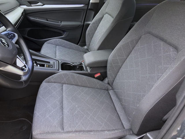 Volkswagen Golf 1.5 eTSI DSG Life Variant