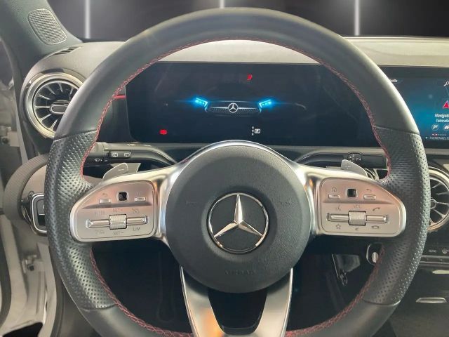 Mercedes-Benz A 200 AMG Line