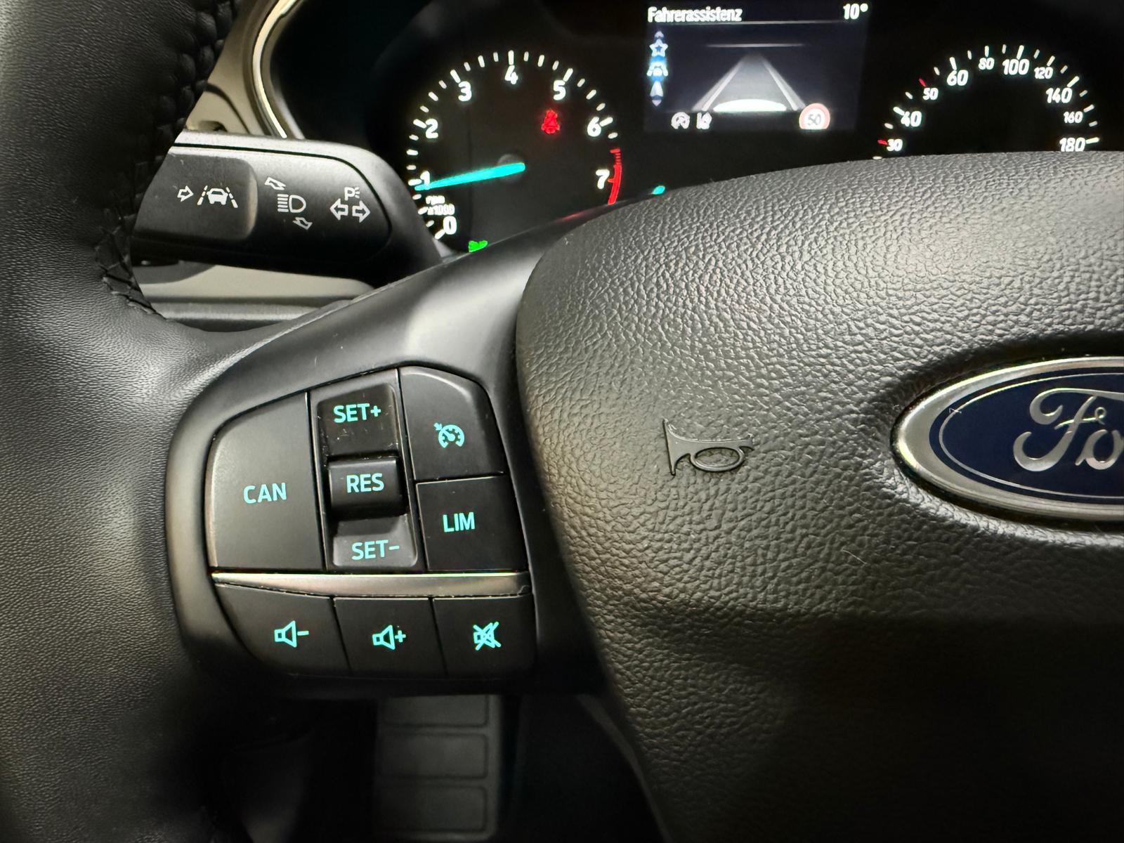 Ford Focus Tur 1.0 Titan >NAVI-LED-SHZ-TEMP-DAB-PDC+