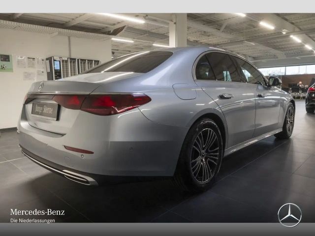 Mercedes-Benz E 220 E 220 d Sedan