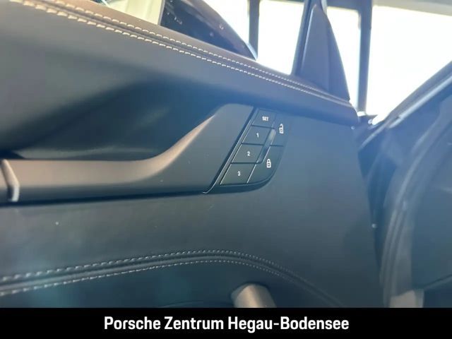 Porsche 992 Cabrio Carrera GTS