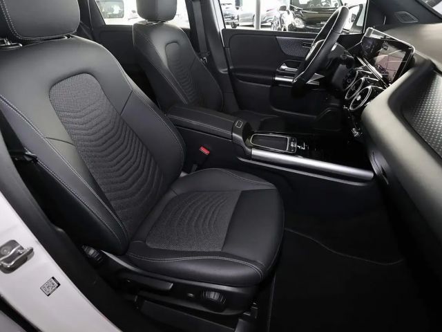 Mercedes-Benz B 200 PANORAMA+KAMERA+CARPLAY+MBUX+LED+PDC+17"