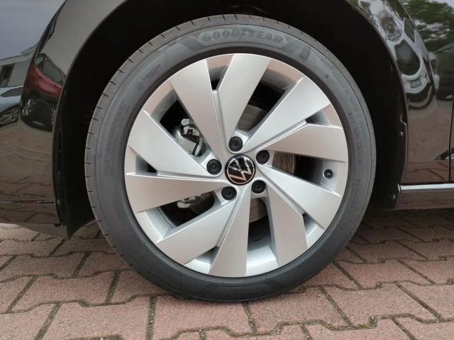 Volkswagen Golf 1.5 eTSI DSG