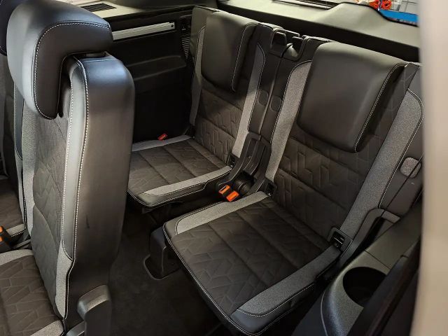 Volkswagen Touran DSG Life