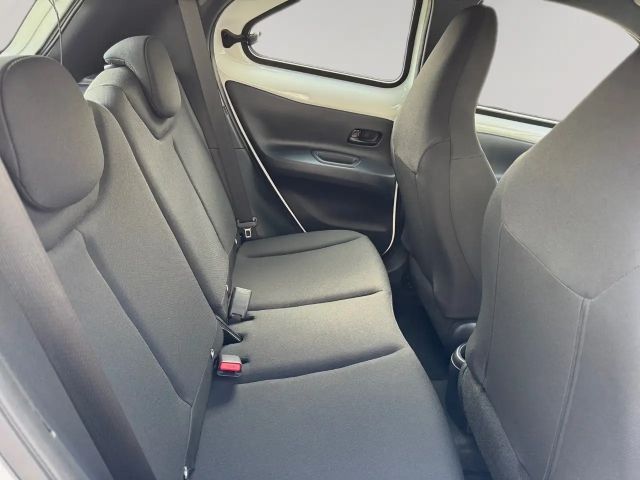 Toyota Aygo X 1.0 VVT-i Business Hatchback