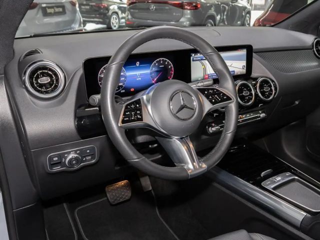 Mercedes-Benz B 200 W-Paket ParkAss. LED SpurH el.Heck LM KAM