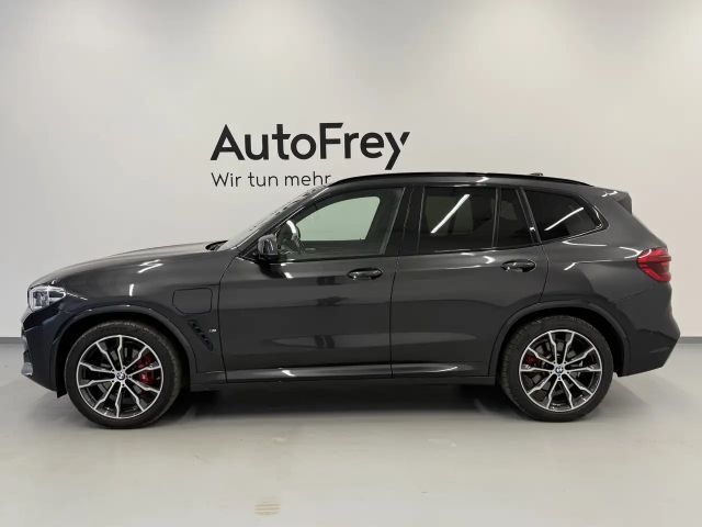 BMW X3 xDrive30e