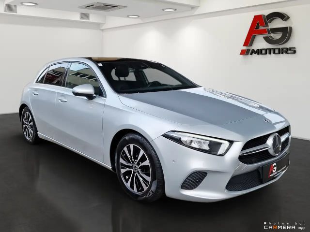 Mercedes-Benz A 200 Aut./LED/Panorama/AHK/Navi/Kamera/SHZ/1.Besitz