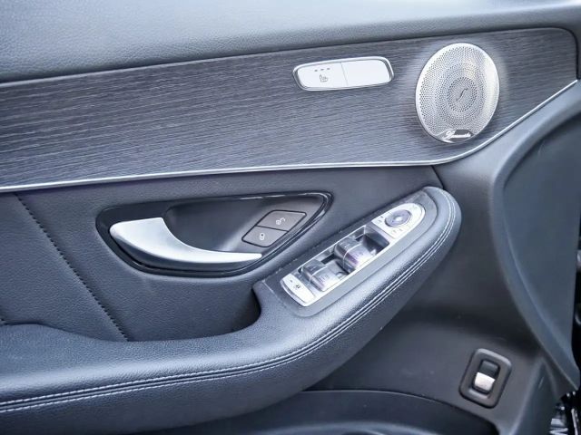 Mercedes-Benz GLC 300 4MATIC AMG Line