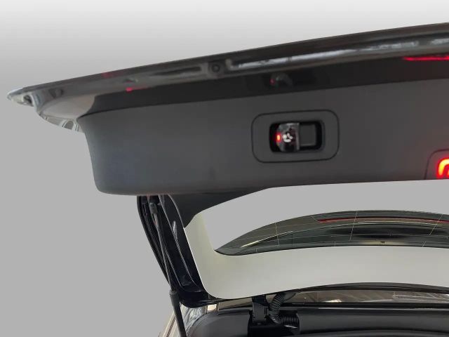 Mercedes-Benz E 200 AVANTGARDE Estate