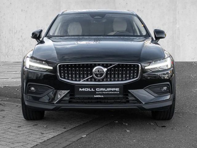 Volvo V60 Cross Country AWD Ultimate