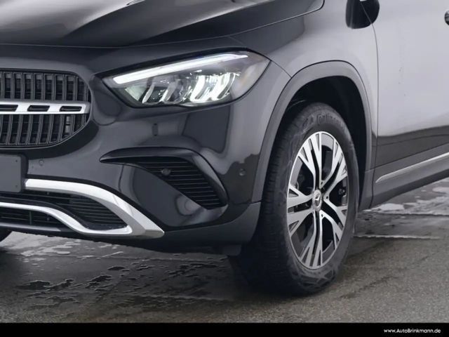 Mercedes-Benz GLA 200 Progressive
