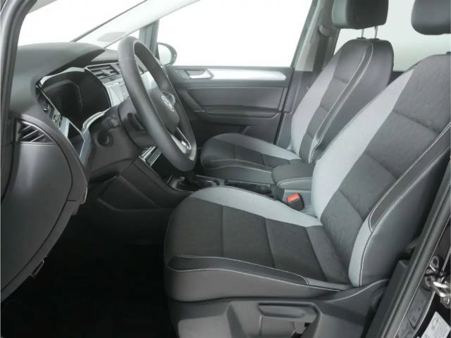 Volkswagen Touran 1.5 TSI DSG R-Line