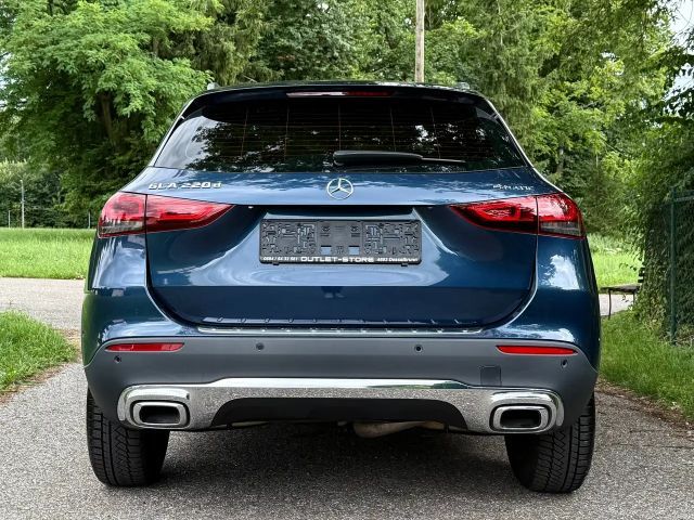 Mercedes-Benz GLA 220 GLA 220 d