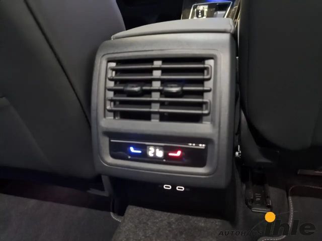 Volkswagen Golf DSG Golf VIII Style Variant