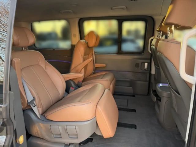 Hyundai Staria Signature Vierwielaandrijving