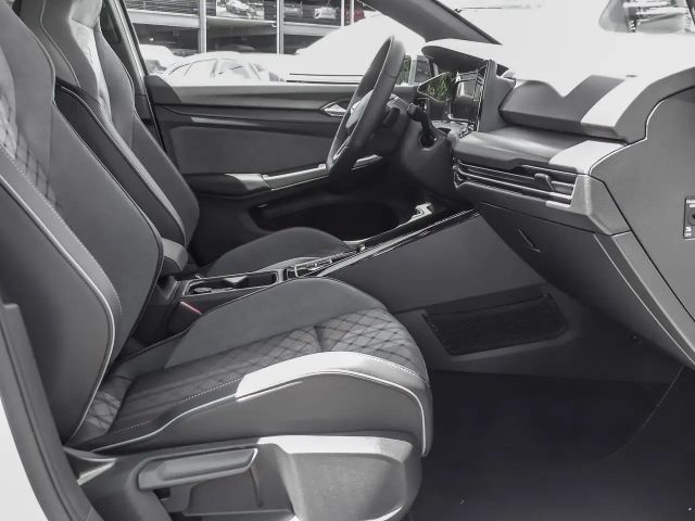 Volkswagen Golf R-Line Variant