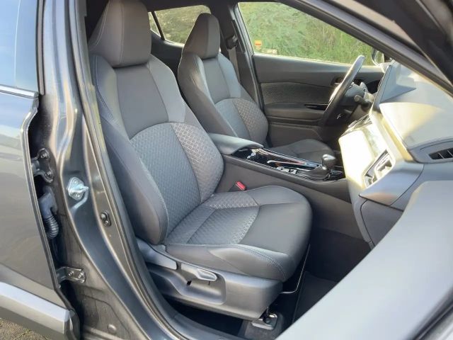 Toyota C-HR Hybride Team D