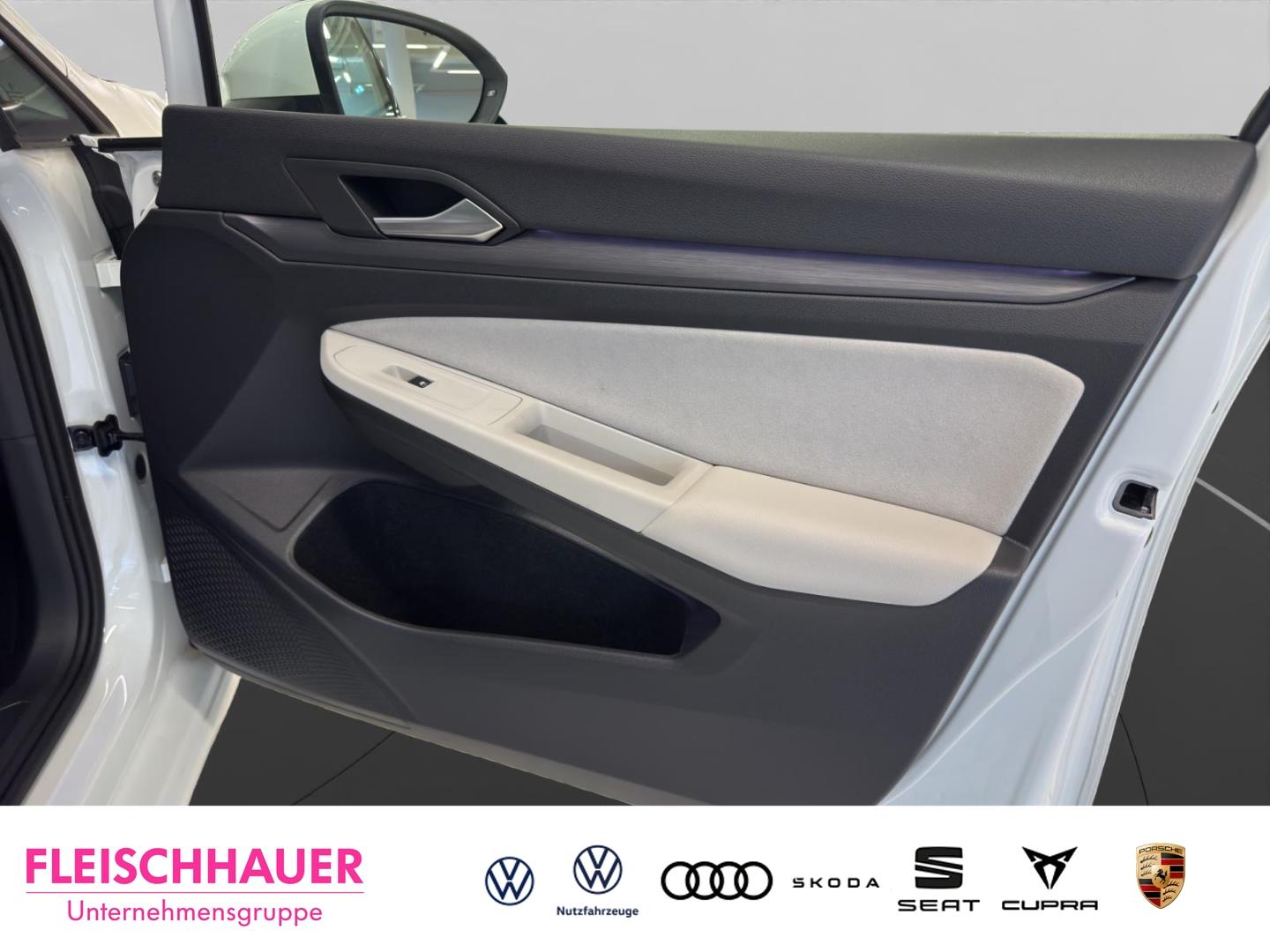 Volkswagen Golf 1.5 eTSI Golf VIII Style