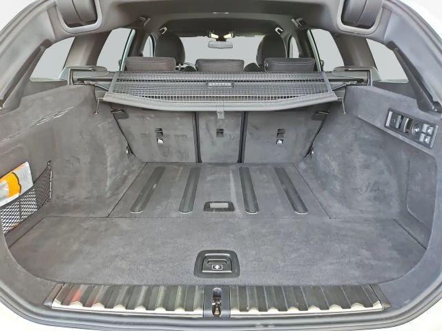 BMW 330 330d M-Sport Touring xDrive