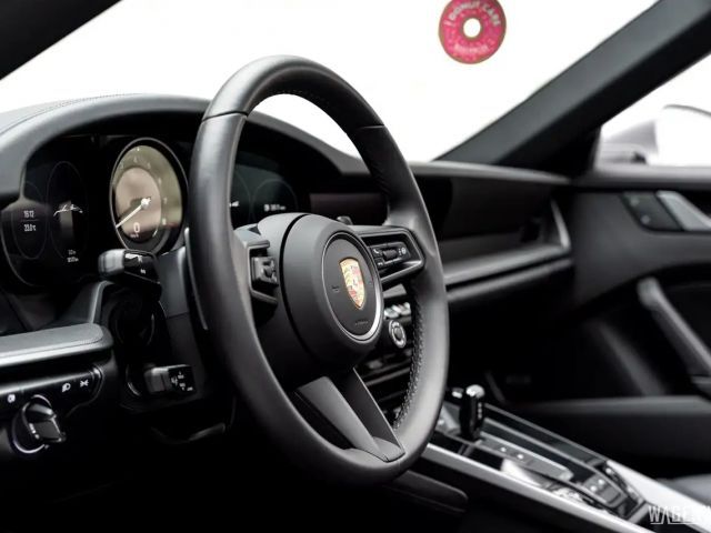 Porsche 992 4 Cabrio Targa