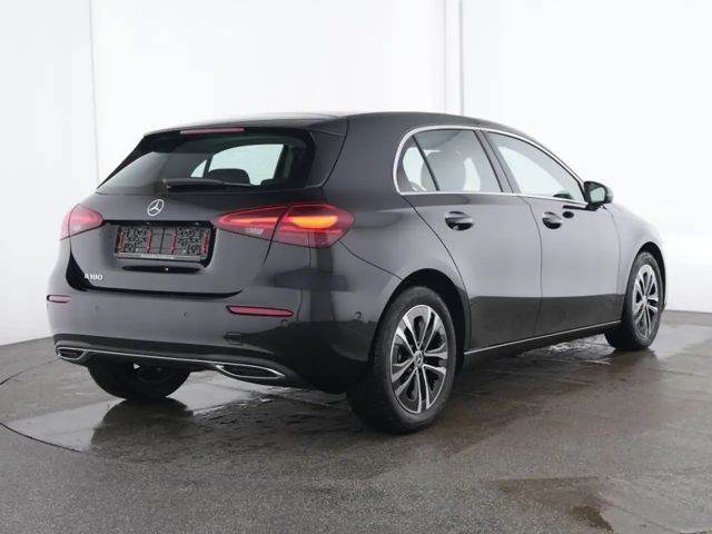 Mercedes-Benz A 180 LENKRADHEIZUNG LED HP USB PAKET