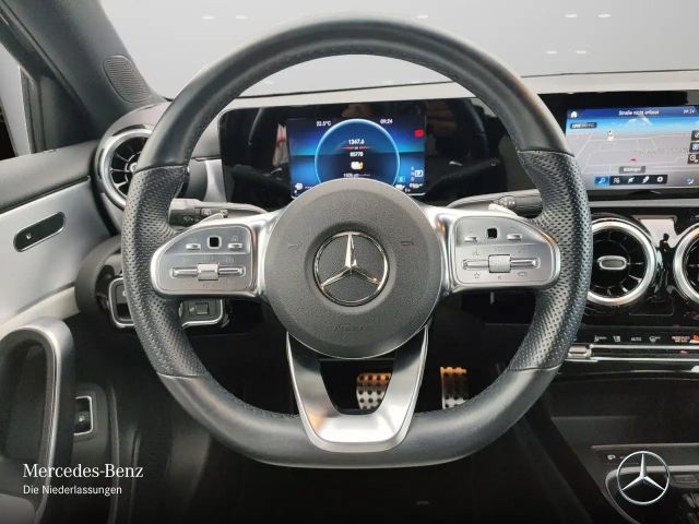 Mercedes-Benz A 250 A 250 e AMG Line