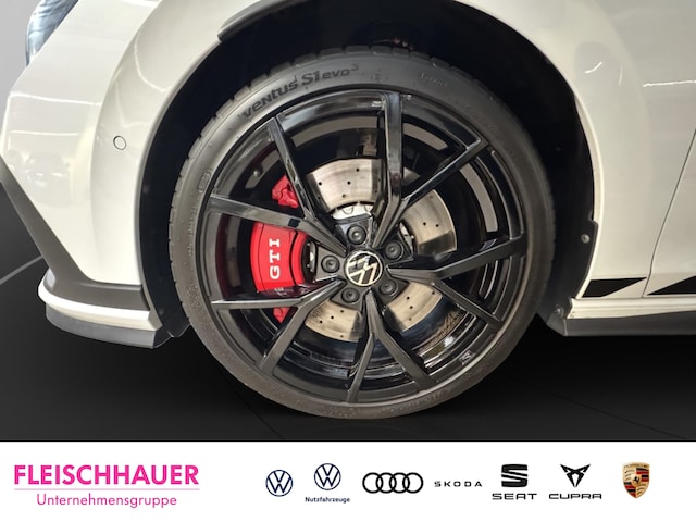 Volkswagen Golf 2.0 TSI Golf VIII