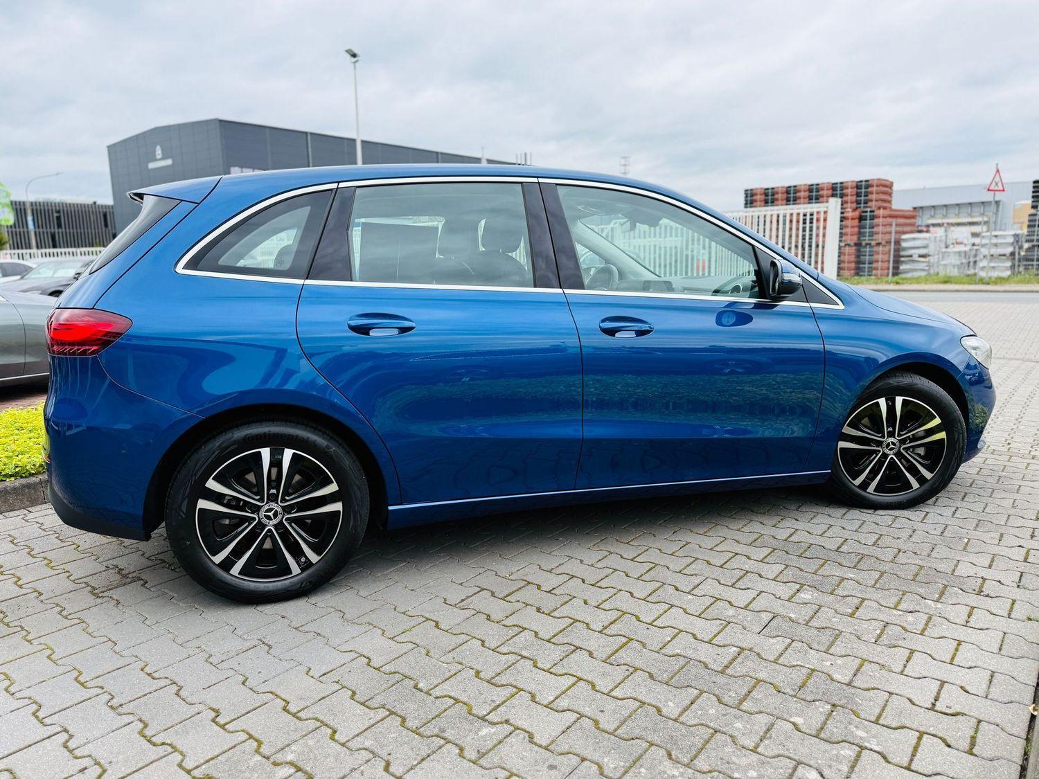 Mercedes-Benz B 200 Progressive Sedan