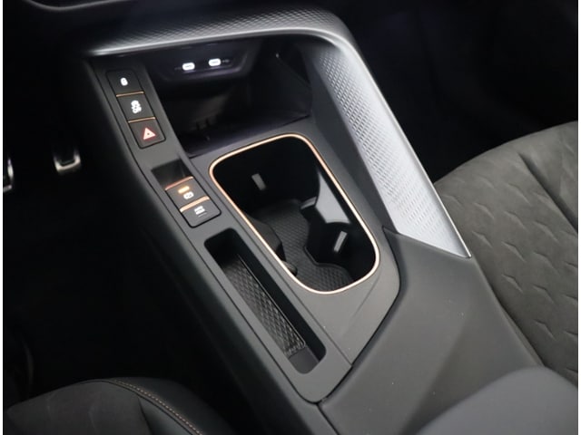 Cupra Terramar 1.5 e-Hybrid