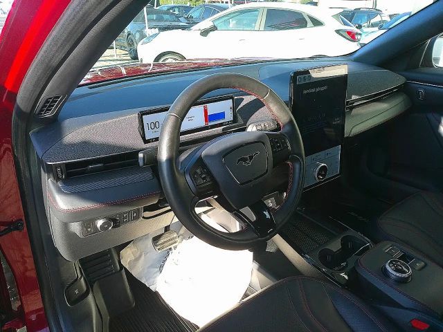 Ford Mustang Mach-E AWD Standard range