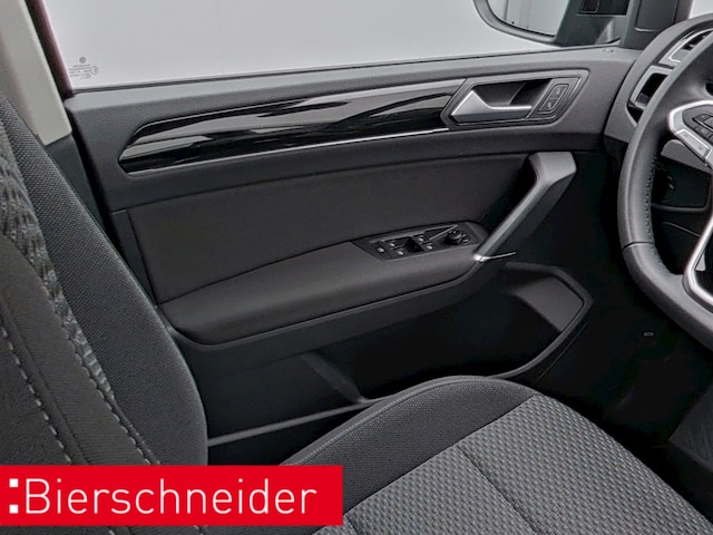 Volkswagen Touran 1.5 TSI DSG R-Line