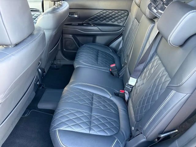 Mitsubishi Outlander 4WD