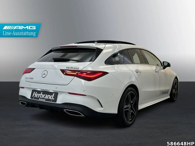 Mercedes-Benz CLA 200 AMG Line