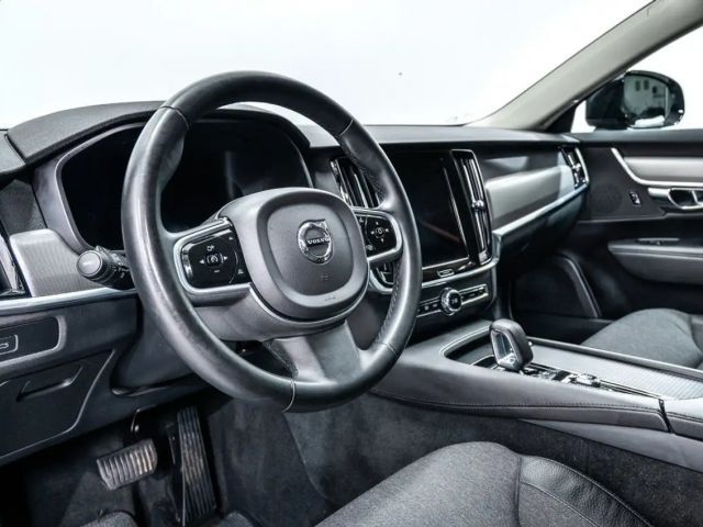 Volvo V90 Cross Country AWD Core