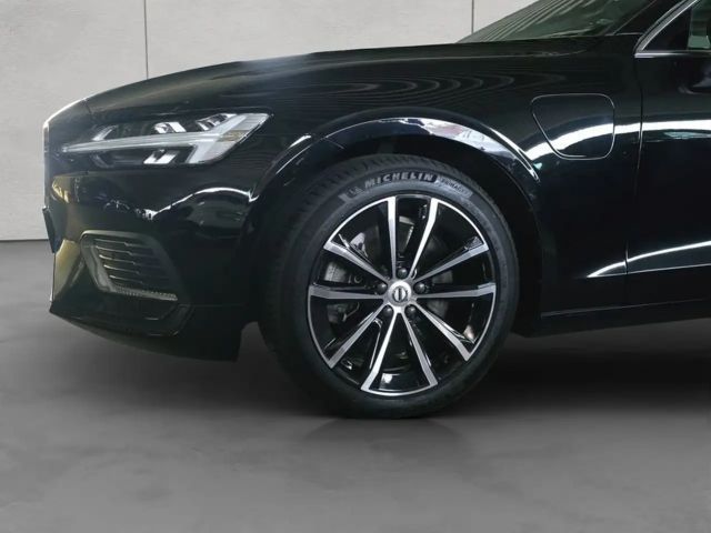 Volvo V60 AWD Core Recharge T6
