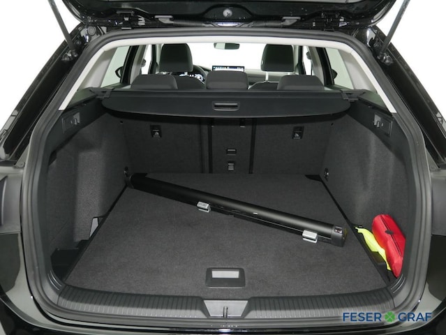 Volkswagen Golf 1.5 eTSI DSG Life Variant