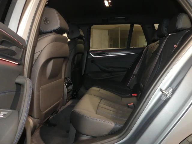 BMW 520 520d M-Sport Touring xDrive