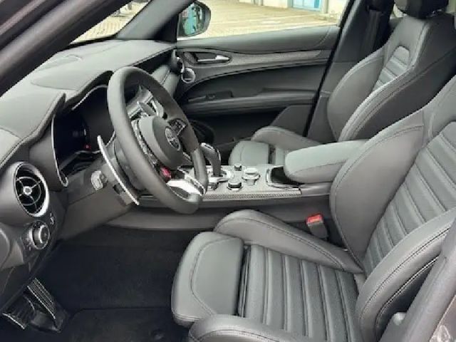 Alfa Romeo Stelvio Q4 Quadrifoglio Turbo