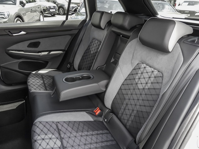 Volkswagen Golf R-Line Variant